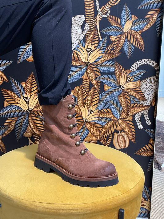 Bottines nubuck choco boutons