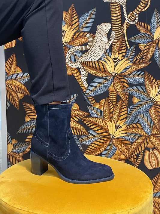 Camarguaise Nubuck